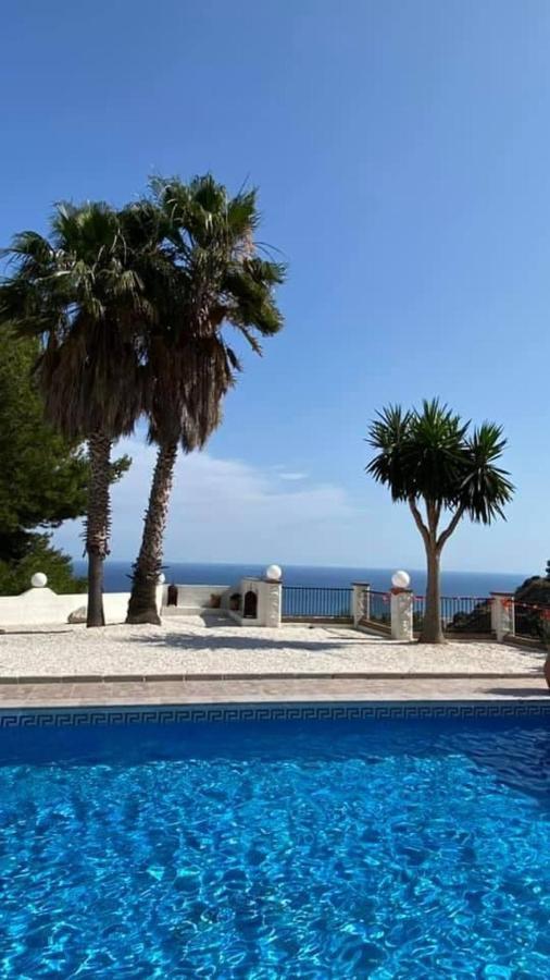 Casa Capricornio Bed & Breakfast Marbella Bagian luar foto