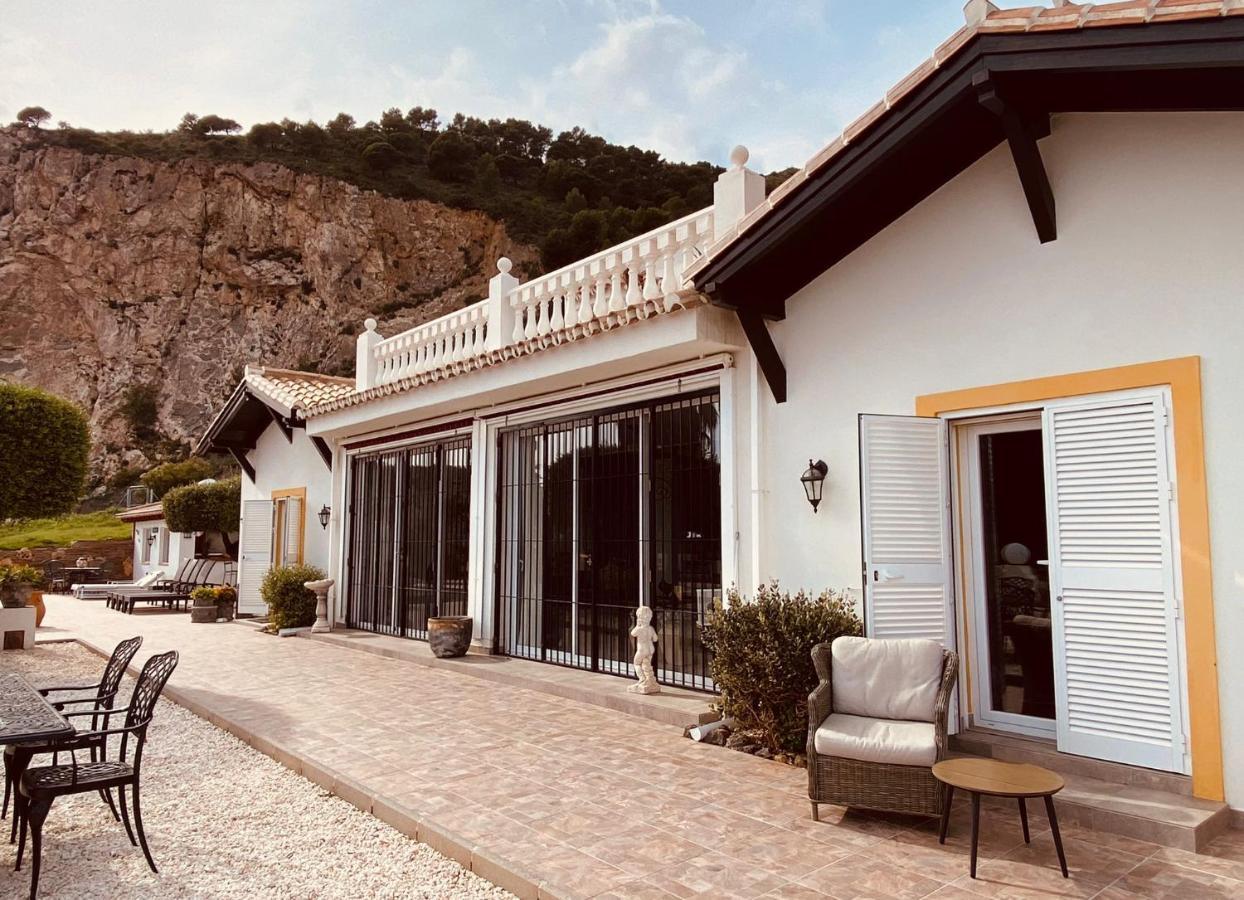 Casa Capricornio Bed & Breakfast Marbella Bagian luar foto