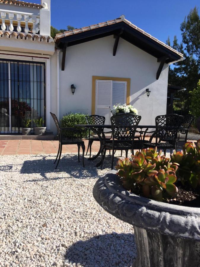 Casa Capricornio Bed & Breakfast Marbella Bagian luar foto